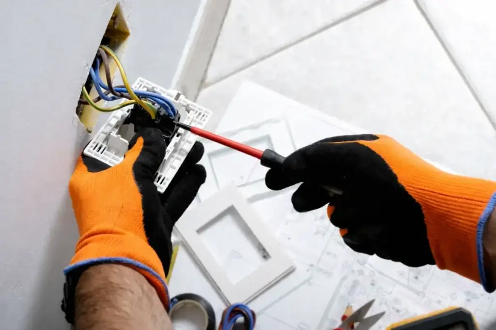 receber trabalhos de eletricidade no Porto