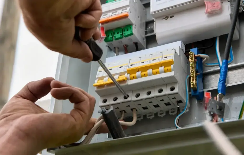 Trocar Quadro Elétrico no Porto